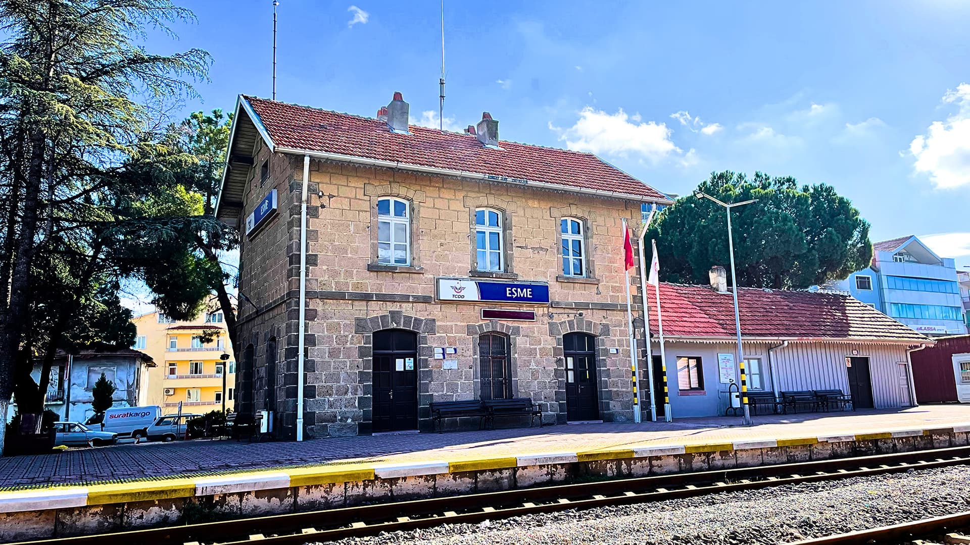 Eşme Tren İstasyonu